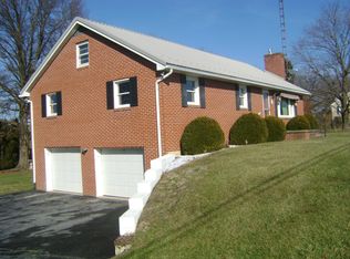 6611 Nunnery Rd, Waynesboro, PA 17268