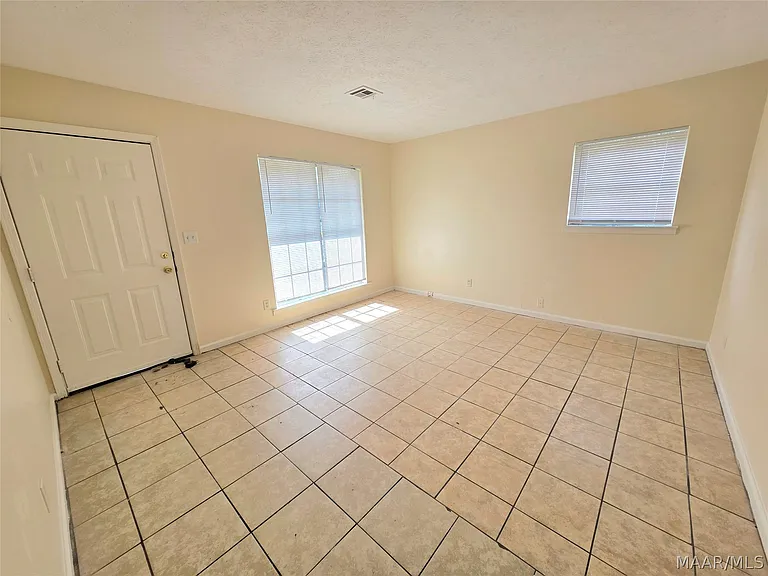 408 Briarbrook Dr — Photo 10
