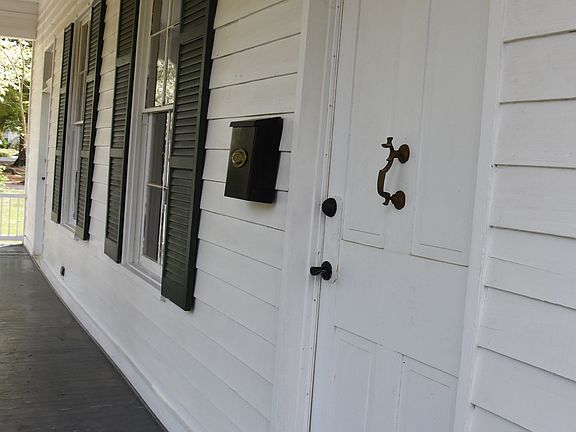 3rd image of 234 Agee Ave S