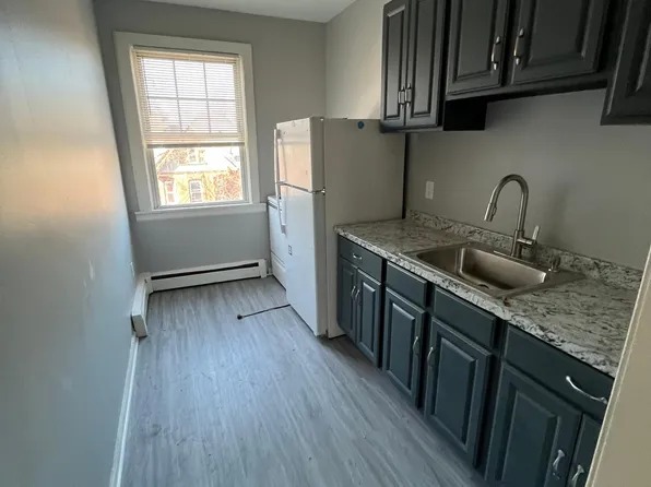235 Collins St #C3e, Hartford, CT 06105