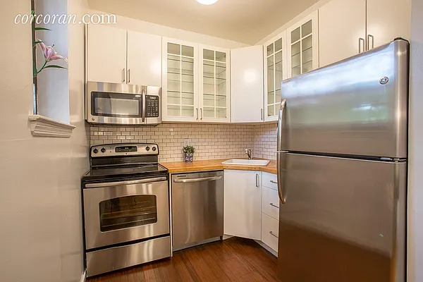 Sold by Corcoran | media 28