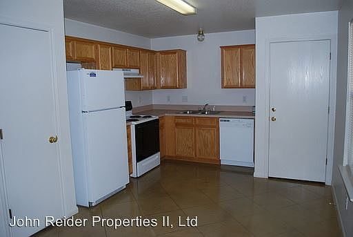 3rd image of 221 W Dove Ln APT 101