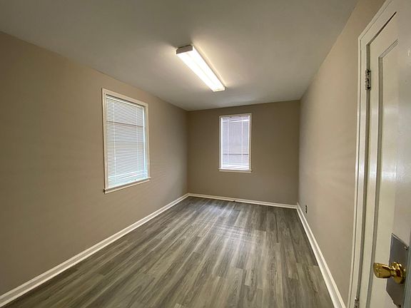 1st bedroom(downstairs)