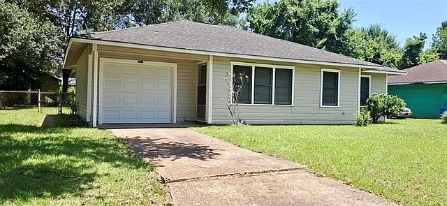 1st image of 512 Azalea Ave