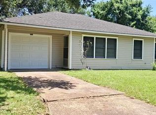 512 Azalea Ave, Orange, TX 77630