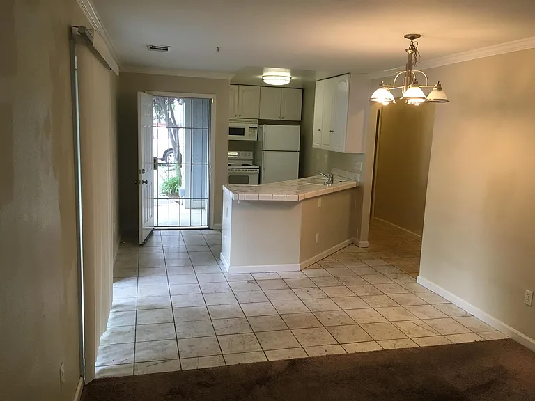 22509 Center St — Photo 3