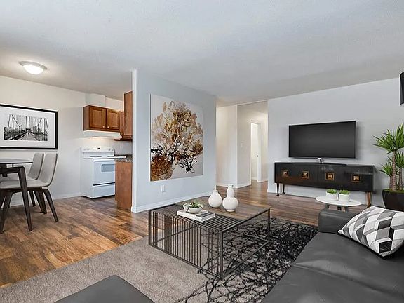 2nd image of 18 Allanbrooke Dr #499771