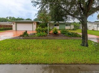 2141 NW 82nd Ter, Pembroke Pines, FL 33024