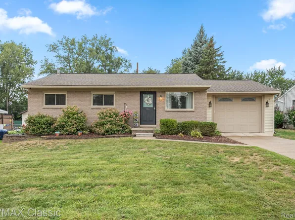8601 Haller St, Westland, MI 48185