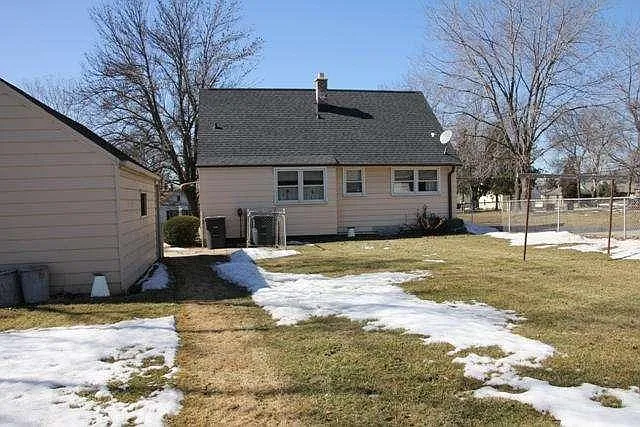 2708 S 51st St photo 1