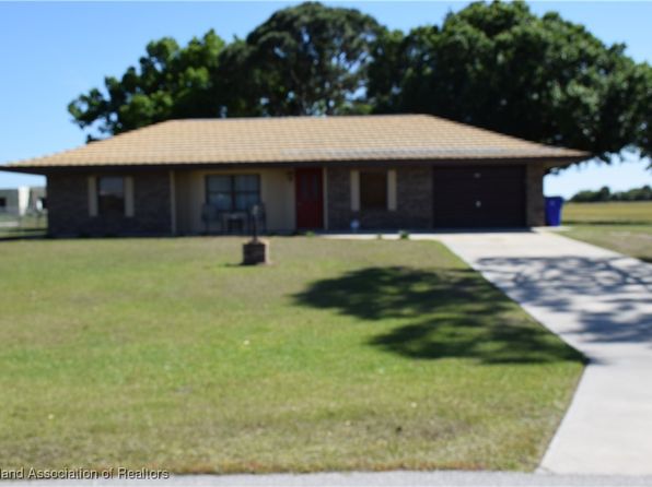 8600 Hampshire Dr, Sebring, FL 33876
