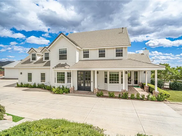 9248 Hierba Rd, Agua Dulce, CA 91390