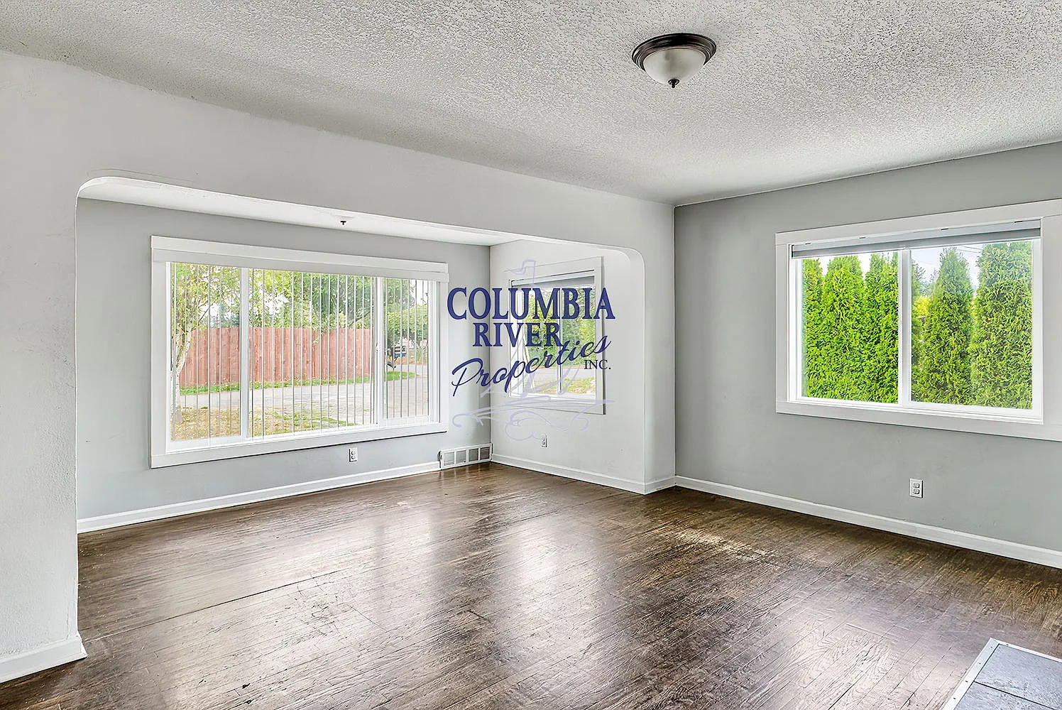 3 bed, 1384 sqft, $2,215 — Photo 2