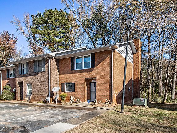 3rd image of 4526 Golf Vista Cir