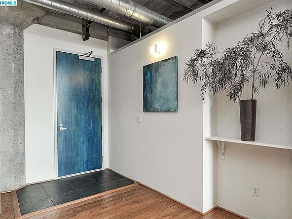 3rd image of 737 2nd St APT 303