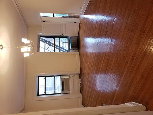 Rented by Rapid Realty Cobble Hill | media 41