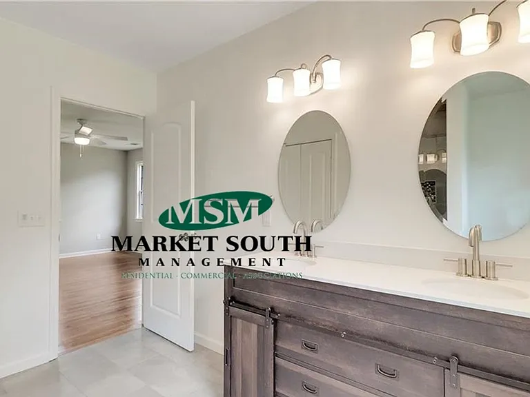 326 Columbus Dr — Photo 15