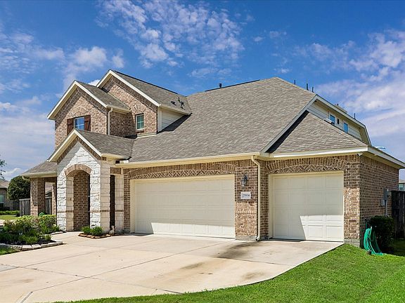 2nd image of 25934 Bronze Oak Ct
