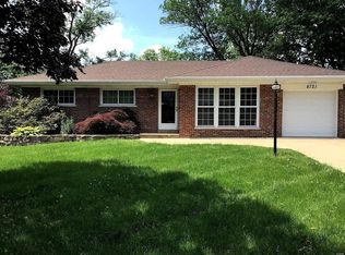 8721 Villa Crest Dr, Saint Louis, MO