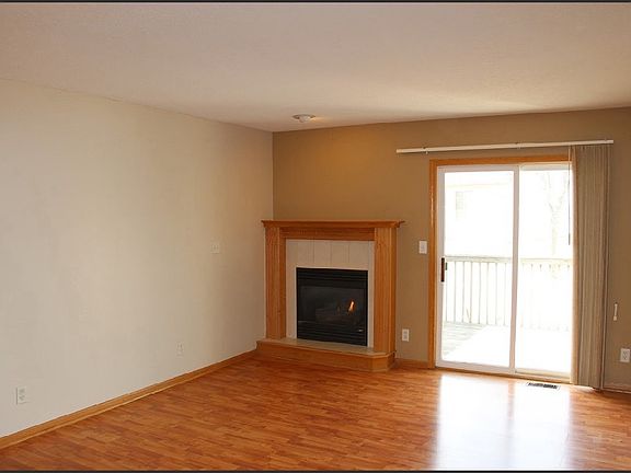 5th image of 3010-3012 SE Grant St