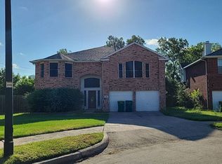 800 Sebring Dr, Cedar Hill, TX 75104