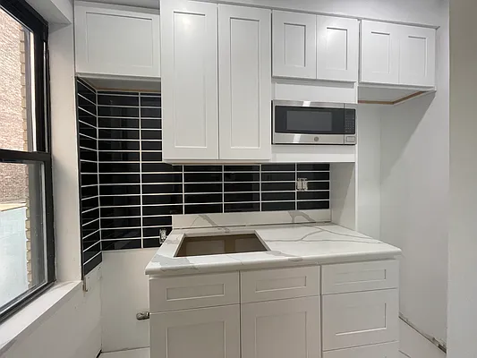 Rented by Meraki Realty LLC | media 17