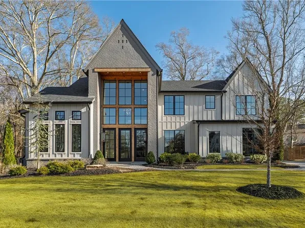 135 Mayfield Cir, Alpharetta, GA 30009