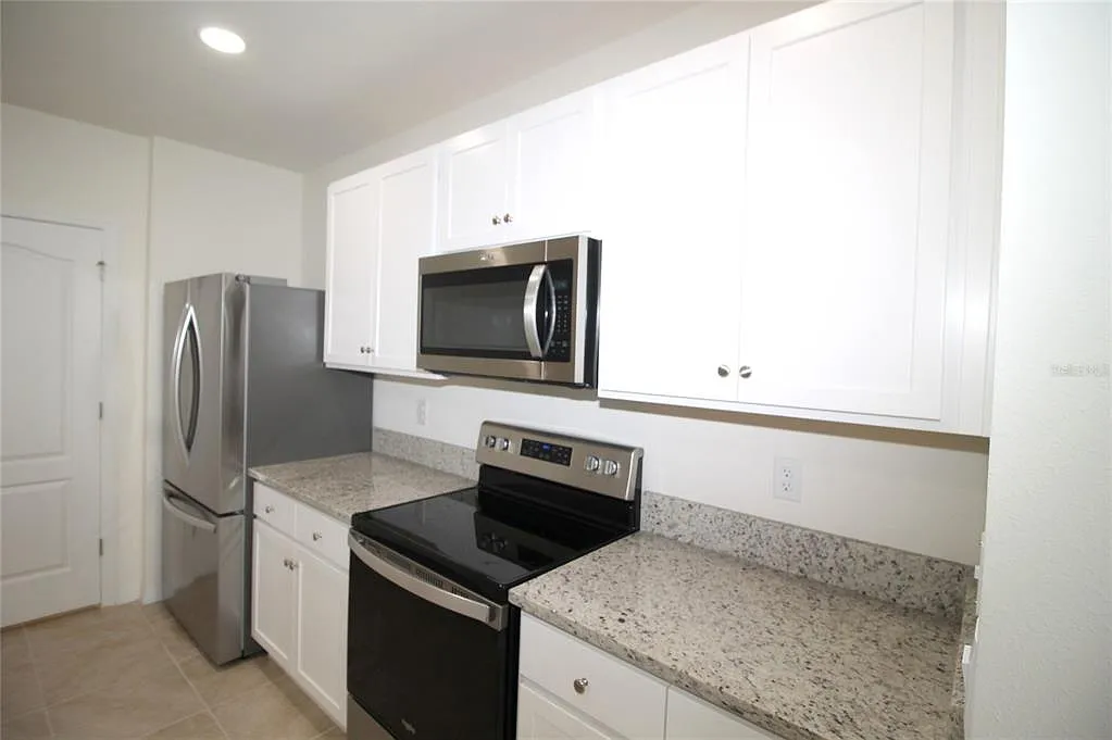Building Photo - 9488 Black Walnut Dr