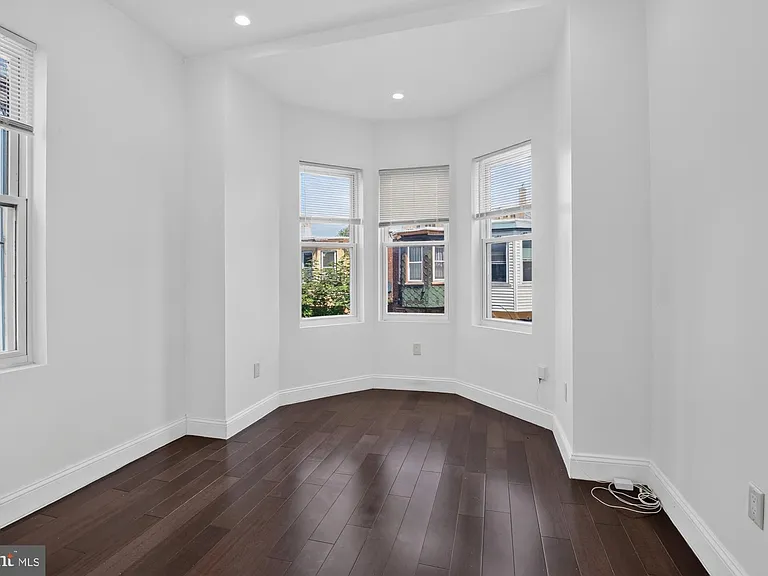 2319 N College Ave #B — Photo 22