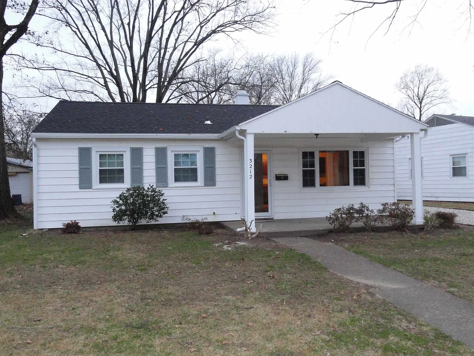 3212 Sheridan Rd photo 1