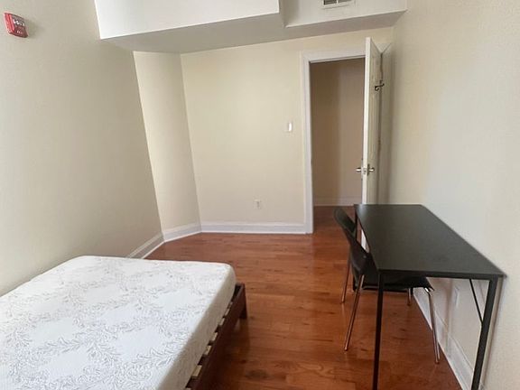 2nd image of 420 N 40th St