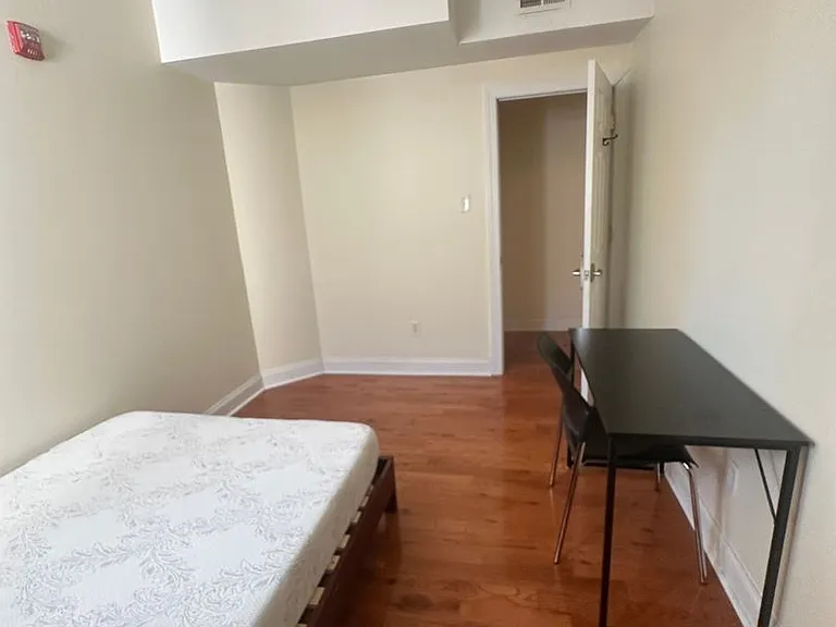 420 N 40th St — Photo 2