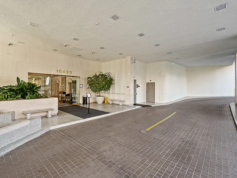 10433 Wilshire Blvd #1001 — Photo 2