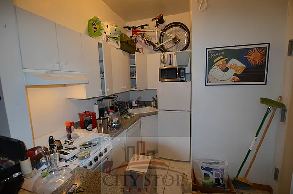 Rented by City Stop Realty | media 6