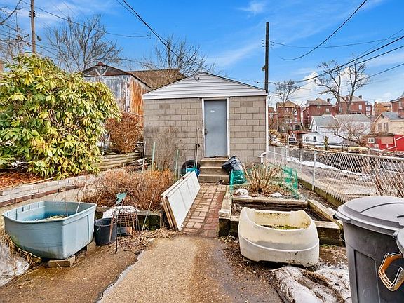 5th image of 106 Romeyn St