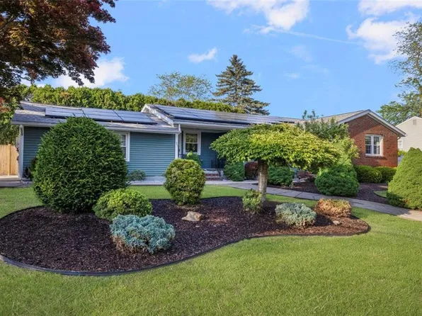 71 Orlando Dr, North Providence, RI 02904