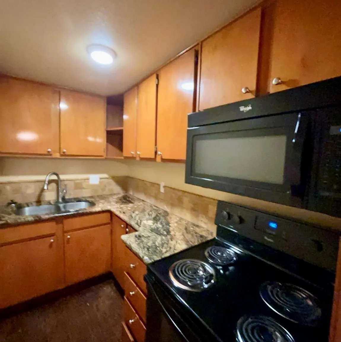 2 bed, 650 sqft, $1,075 — Photo 3