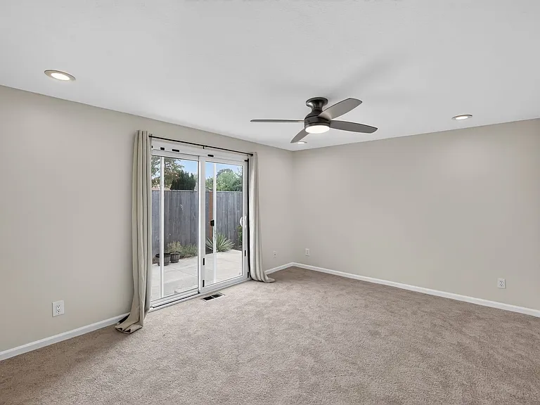 2306 SW Augusta Dr — Photo 15
