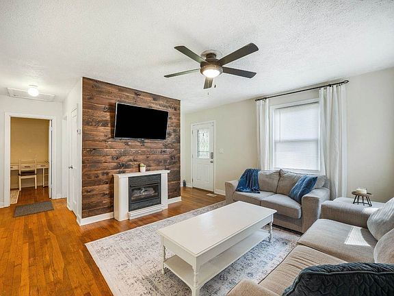 3rd image of 809 Westview Dr #5