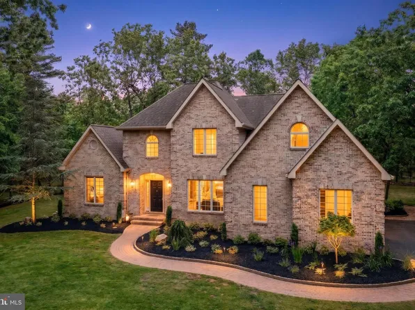 7 Harmony Ct, Southampton, NJ 08088