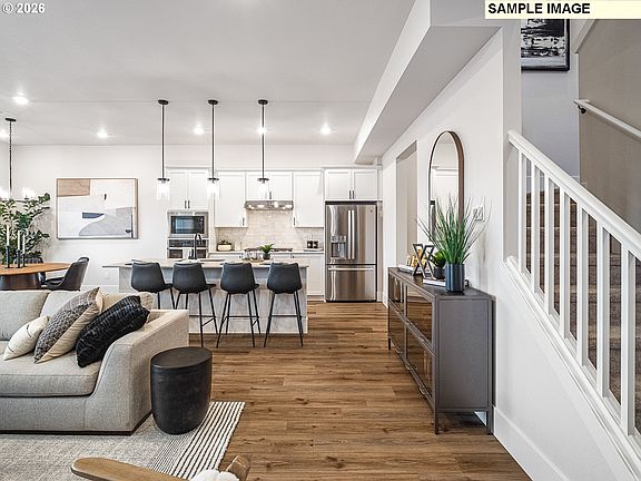 5th image of 18033 SW Howlock Ave