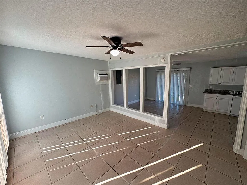 3 bed, 2.0 bath, 1152 sqft, $1,397 — Photo 3
