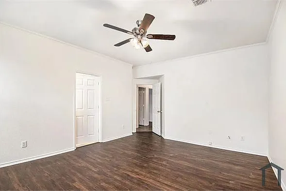 301 Londonderry Ln — Photo 14