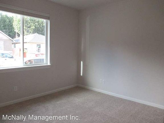 4th image of 6759 Seaglass Ave SE