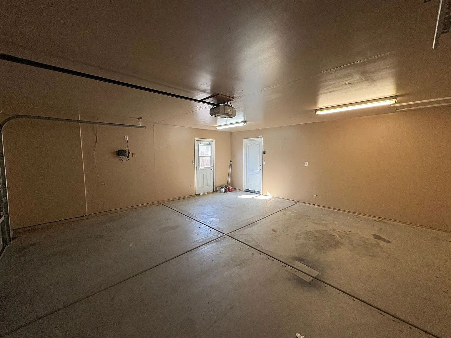 Tulare Home Near Sports Park Available Now! — Photo 3