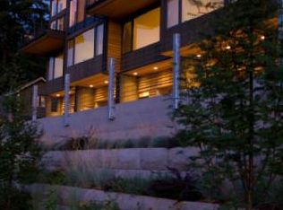 317 Sherman Ave APT 3, Hood River, OR 97031