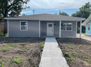 1122 Mechanic St, Emporia, KS 66801
