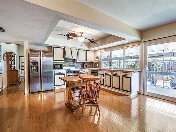 4th image of 3022 Silverdale Ln