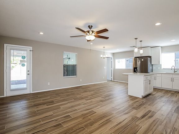 3rd image of 11239 N 65th Ave