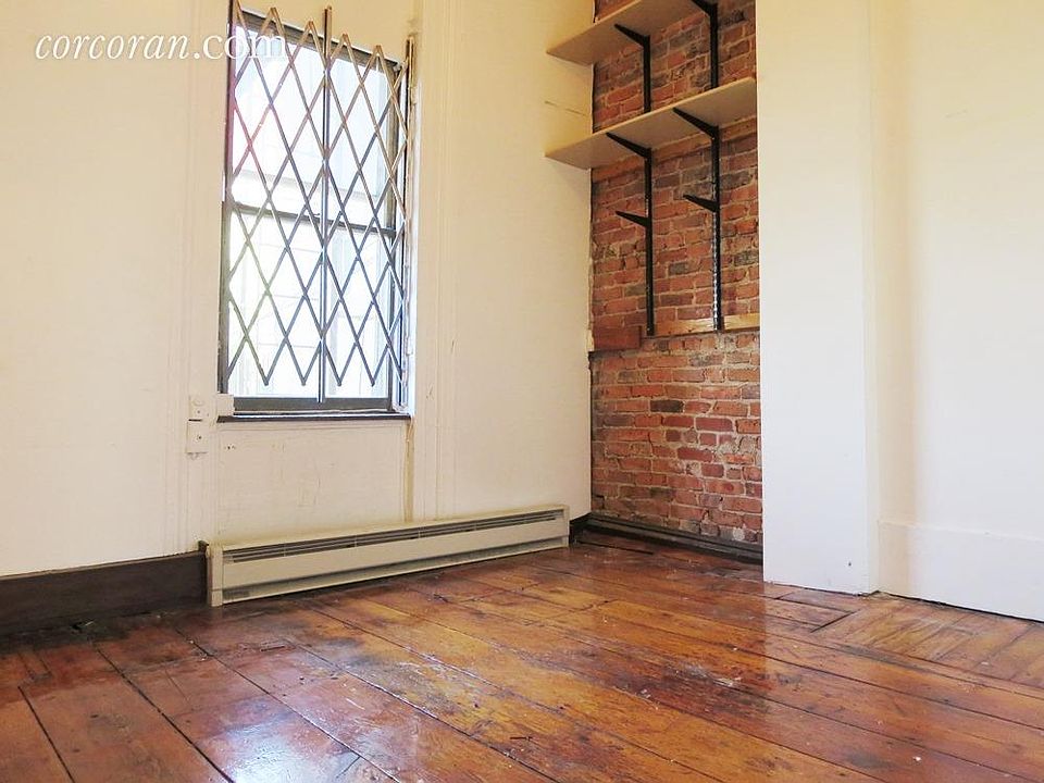 2nd image of 79 Ryerson St #2